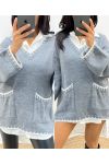 PULLOVER SURPIQURE POCHES COL V AH523 GRIS