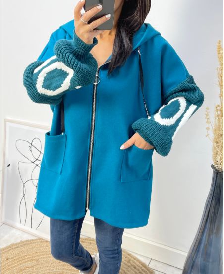 CHAQUETA CON CAPUCHA LOVE BIMATERIAL AW578 AZUL PETRÓLEO