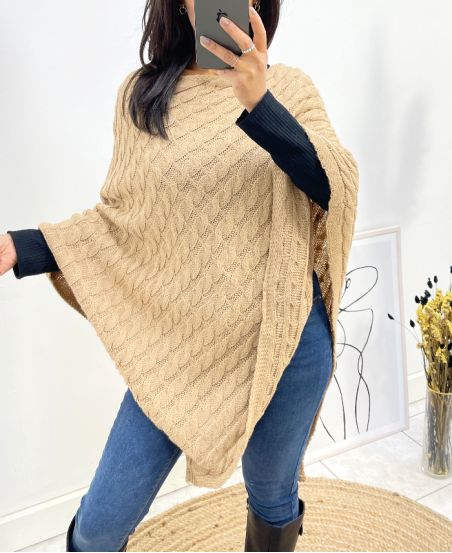 CAMEL GEBREIDE PONCHO AH641