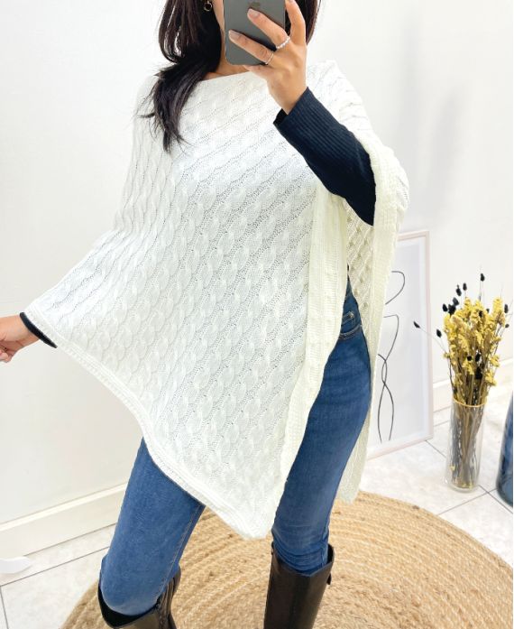 KNIT PONCHO AW641 WHITE