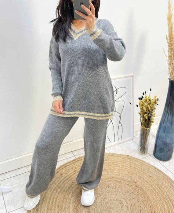 ENSEMBLE LUREX COL V PULLOVER + PANTALON AH684 GRIS