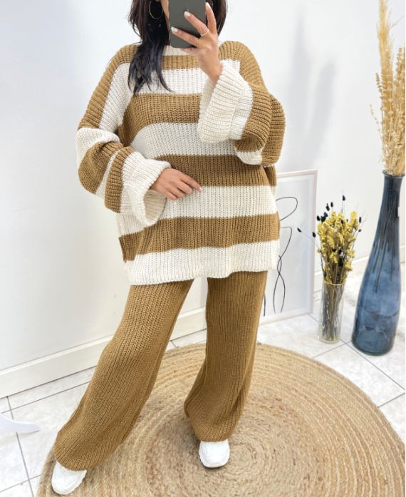 GESTREEPTE TRUI SET + KNIT BROEK AH690 CAMEL