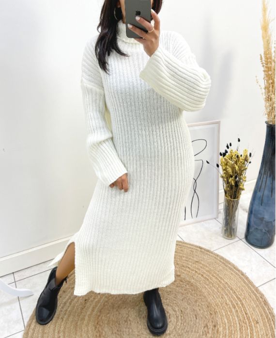 TURTLENECK KNIT DRESS WITH SLIT AW742 WHITE