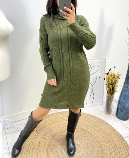 AW750 KHAKI CABLE-NECK TURTLENECK SWEATER