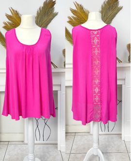 OVERSIZE-TOP AUS VISKOSE MIT SPITZE UND RÜCKEN PE1167 FUSHIA