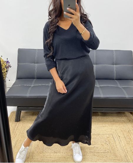 PLAIN BLACK SATIN MAXI SKIRT AH250072