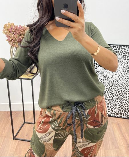 PULLOVER CON SCOLLO A V AH250008 VERDE MILITARE