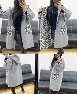 CHAQUETA CON CAPUCHA LEOPARDO AH250451 GRIS