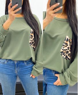 SUDADERA OVERSIZE CON BOLSILLO DE LEOPARDO AH250871 VERDE MILITAR