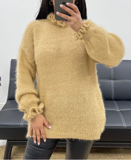 WEICHER PULLOVER MIT RÜSCHENKRAGEN UND ÄRMELN AH250662 CAMEL