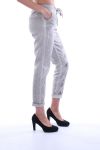 PANTALON EFFET DELAVE FLEURS 7032 GRIS